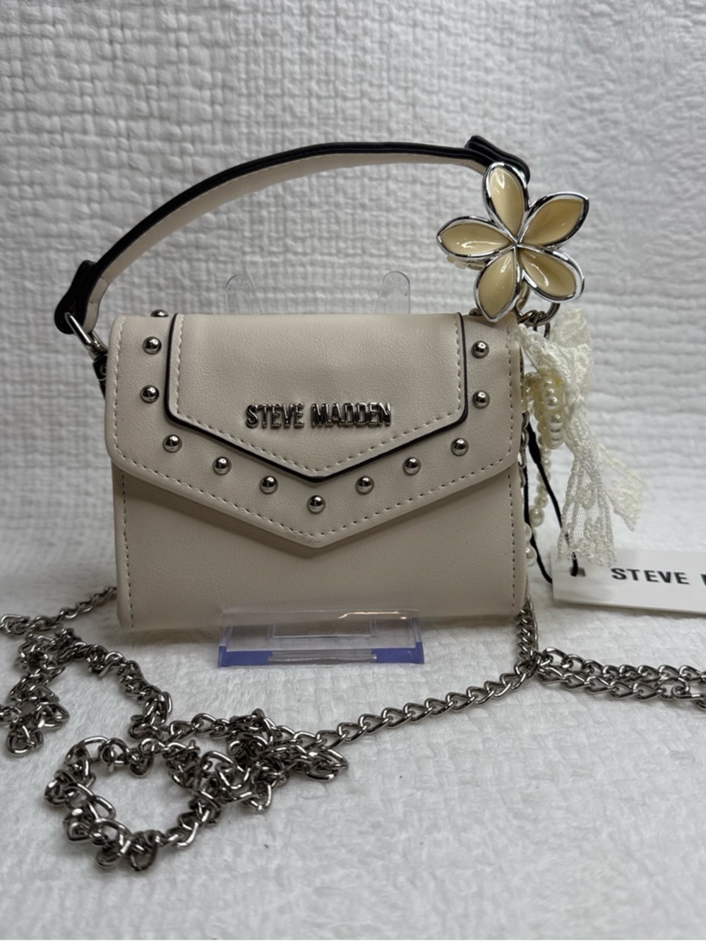 Steve Madden Vanilla Wallet On A String with Crossbody Chain ⛓️‍💥✨